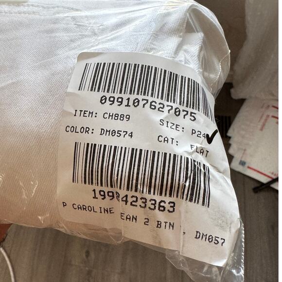 J.Crew Petite Slim Wide Leg Jeans WMNS 24P White Denim Stacked Buttons Stretch - Picture 7 of 7